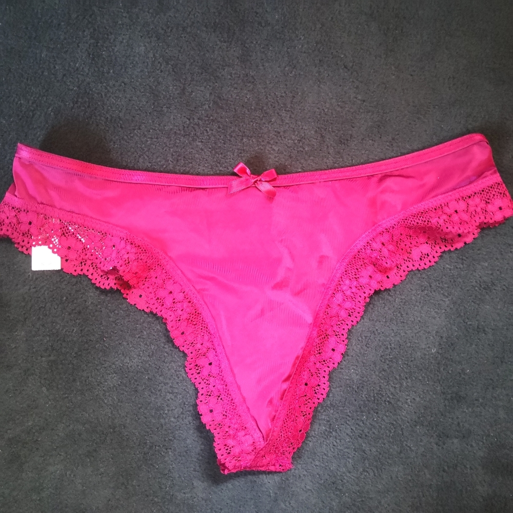 2 Victoria's Secret Very Sexy Thong Panties - Picture 5 of 7